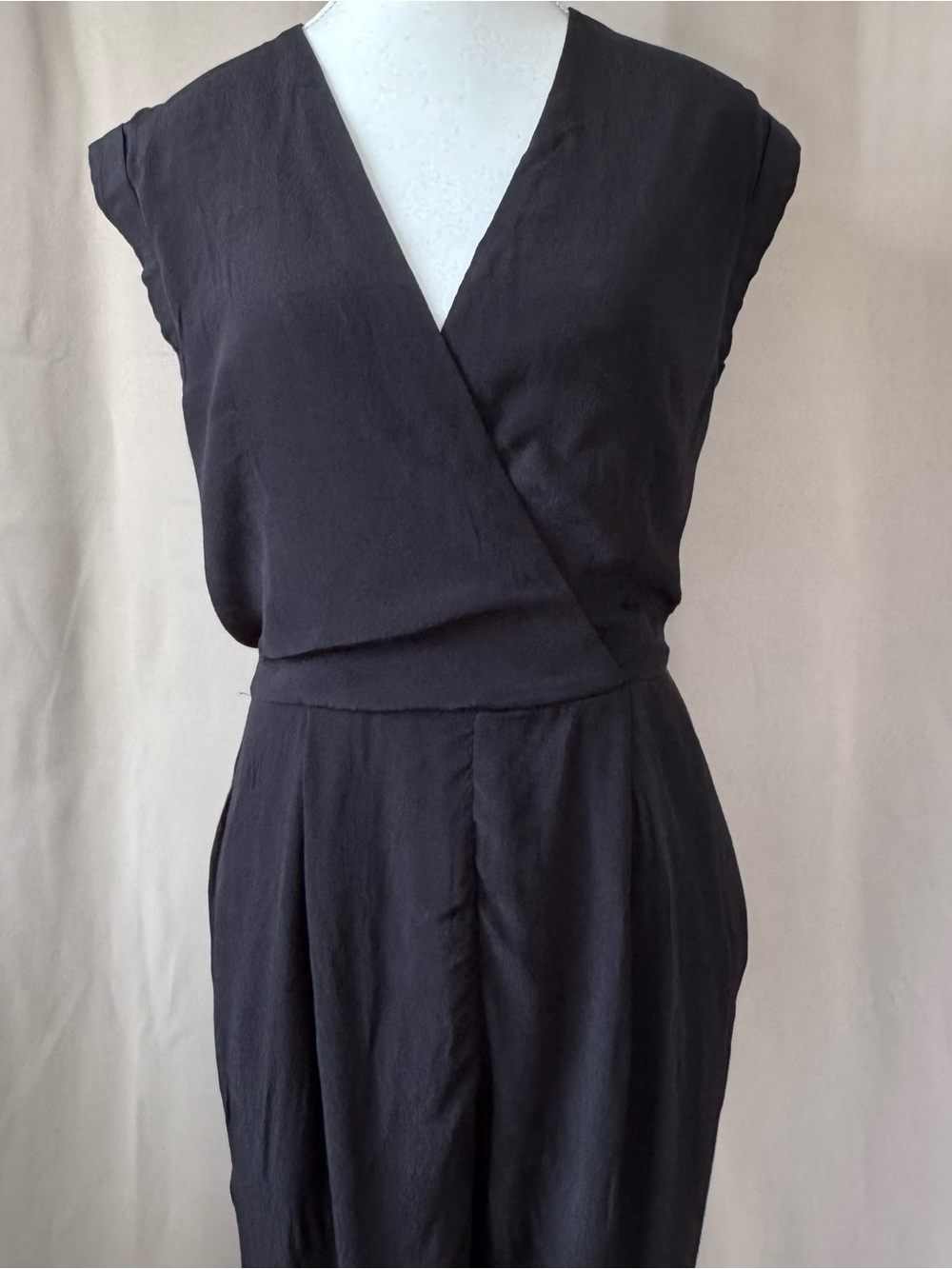 Black Sleeveless Wrap-Top/Front Jumpsuit Day or Evening Wear 🖤